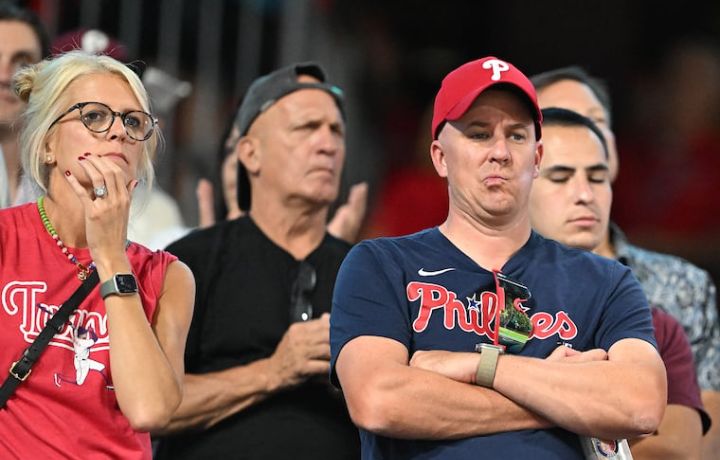 MAJOR BREAKING: Phillies Break Ties with 1B 6-foot-6