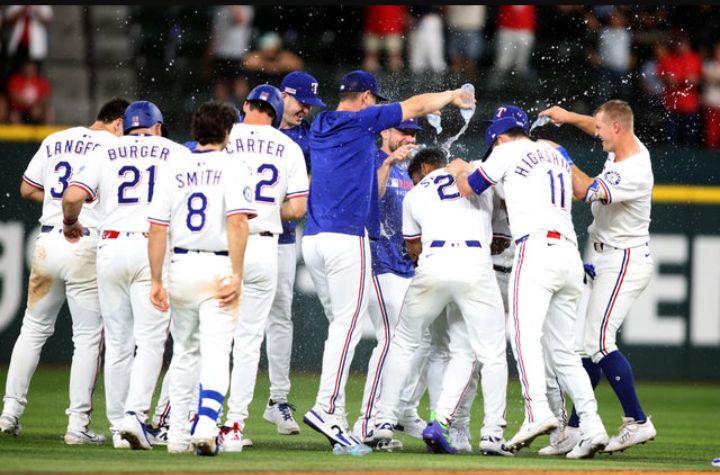 MAJOR BREAKING: Texas Pulls Off Another Huge Move After Star Prospect Rejects 4 Teams