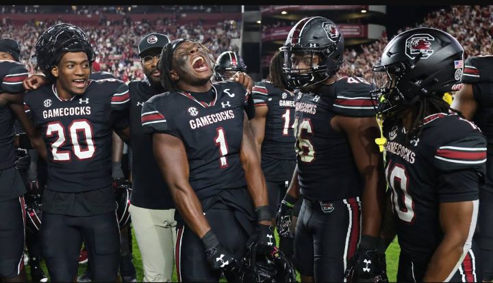 BREAKING: South Carolina Lands Giant Offensive Tackle in Major Transfer Move