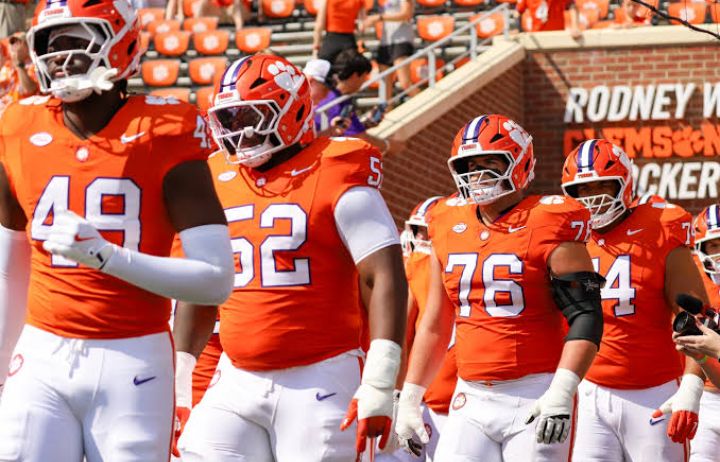 BREAKING: Power-threat star dumps Tennessee, ignores three major rivals, commits to the Clemson Tigers. Says it has always been his childhood dream to play for the Tigers.